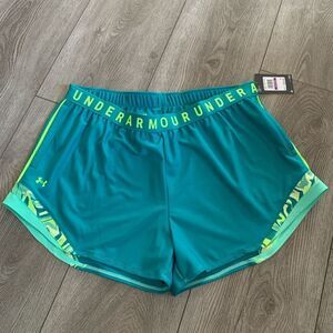 Under Armour woman’s play up shorts 3.0